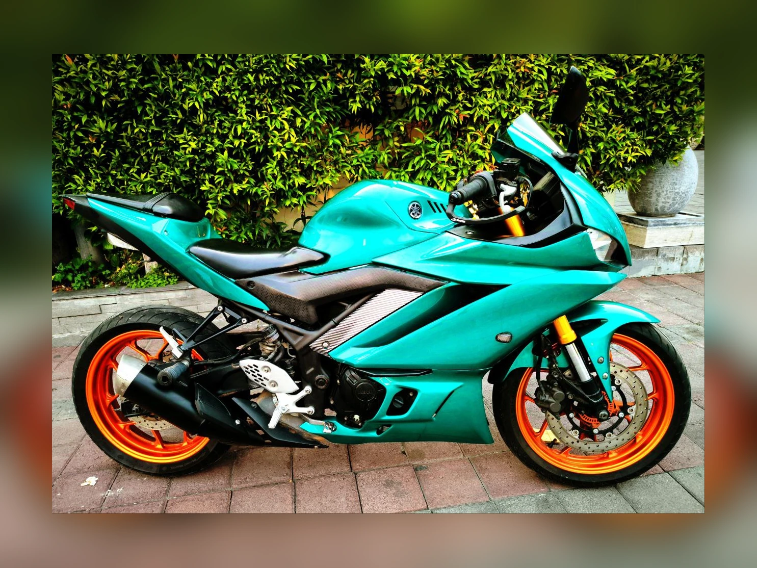 Yamaha YZF-R25 Green Iron Rent Bali