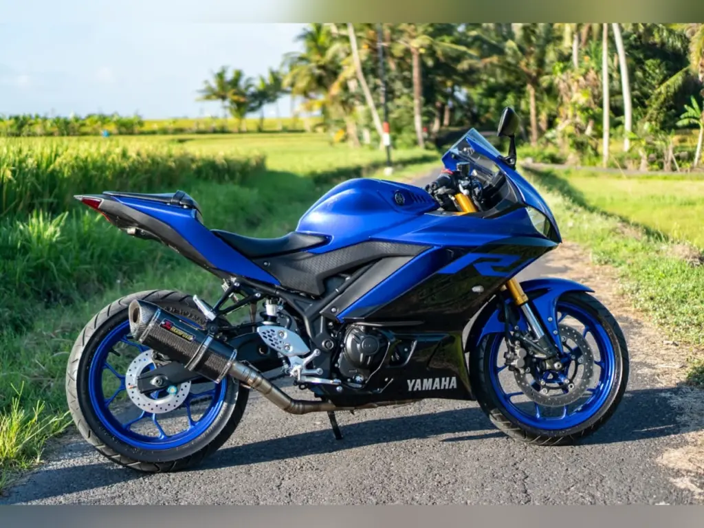 Yamaha YZF-R25 Movistar rental Bali