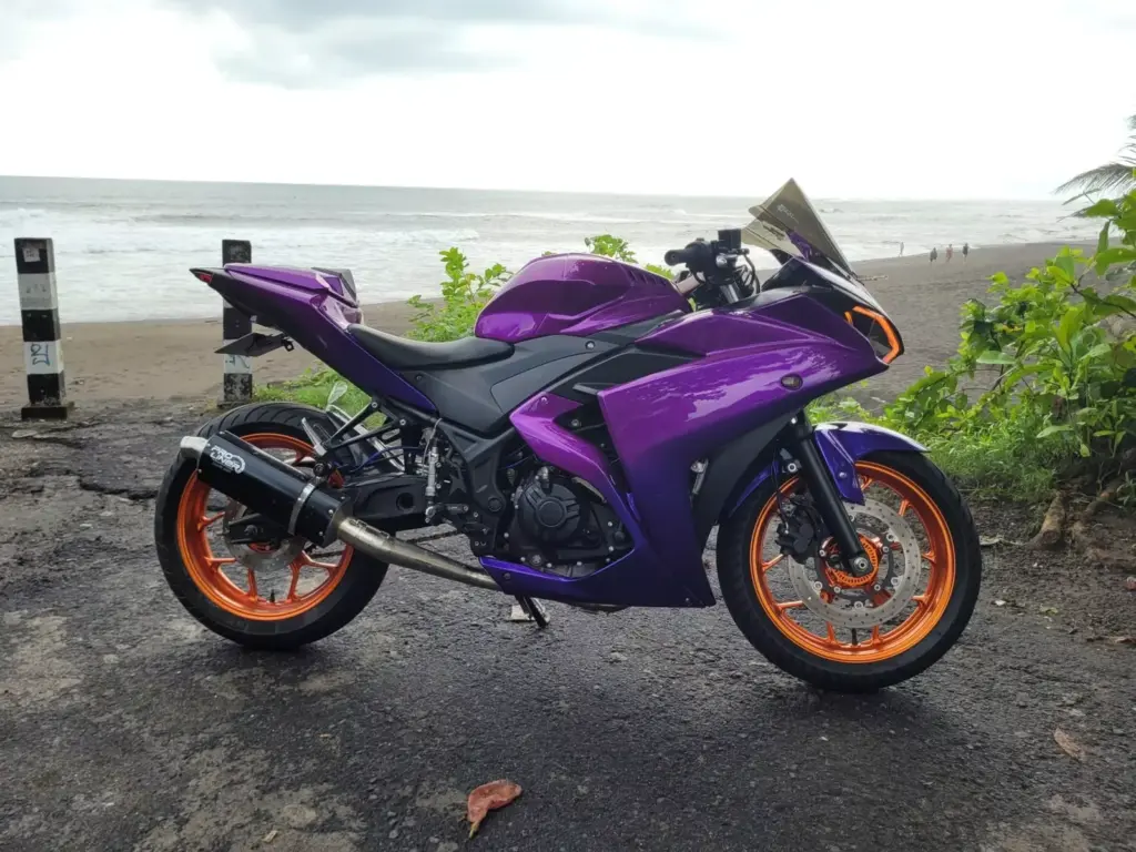 Yamaha YZF-R25 Purple rental Bali