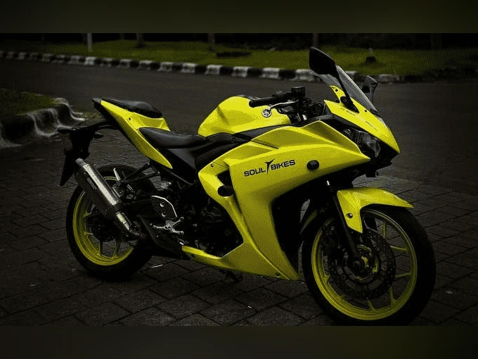 Yamaha YZF-R25 Yellow rental Bali