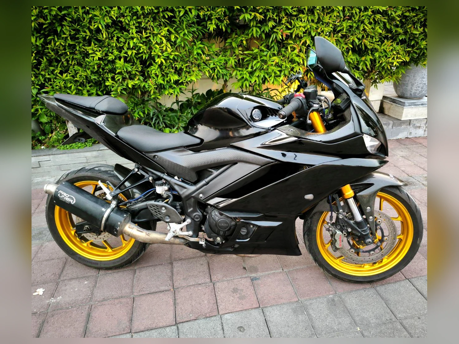 Yamaha YZF-R3 Black Iron Rent Bali